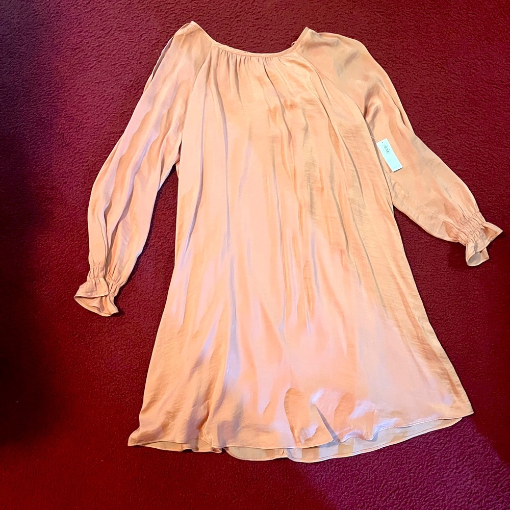 NWT Old Navy cold shoulder dress!